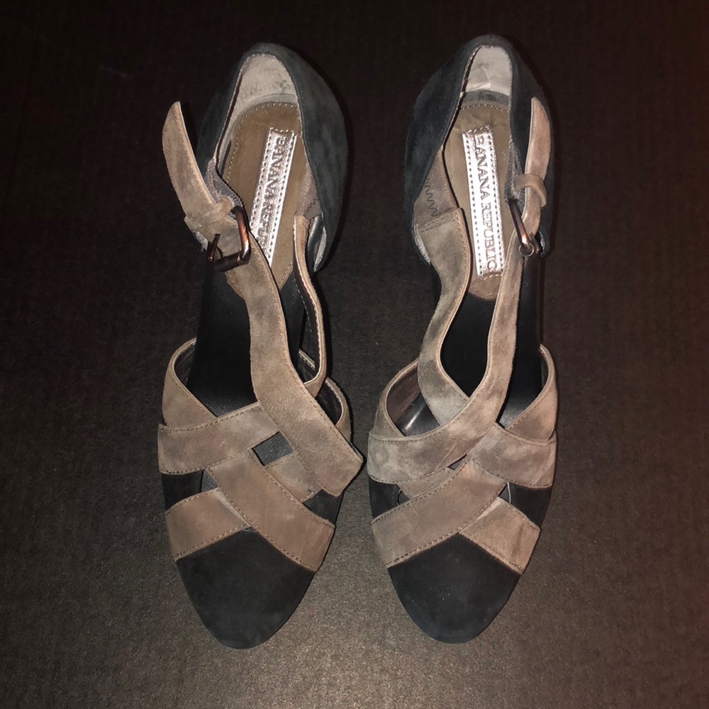 banana republic suede platform heels